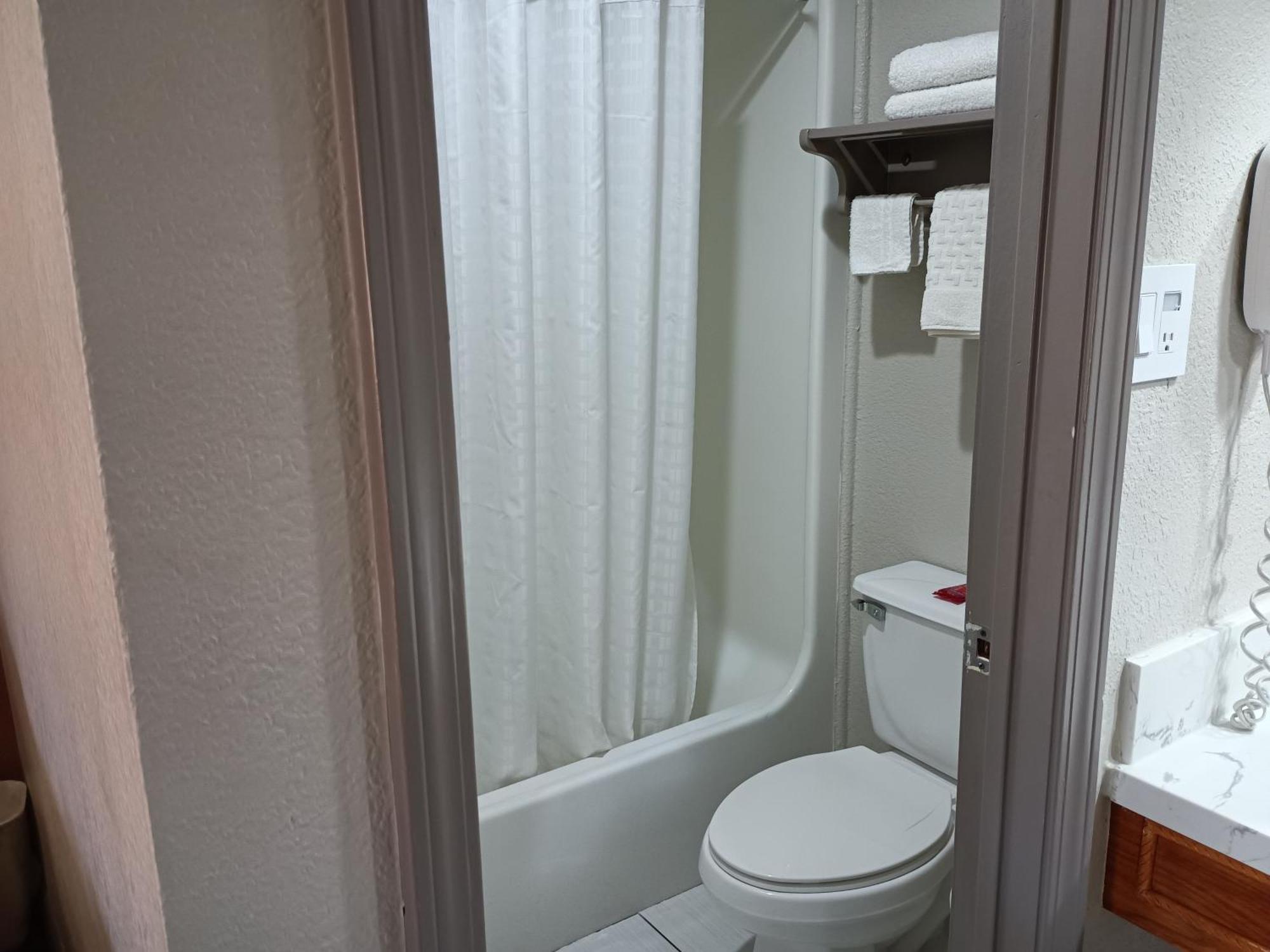 Americas Best Value & Suites-alvin/houston 3*